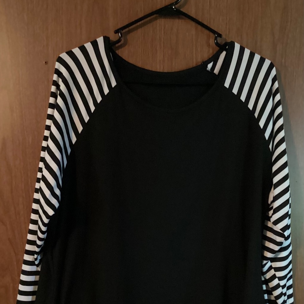 SHEIN Baseball Shirt Black and White Plus 3X